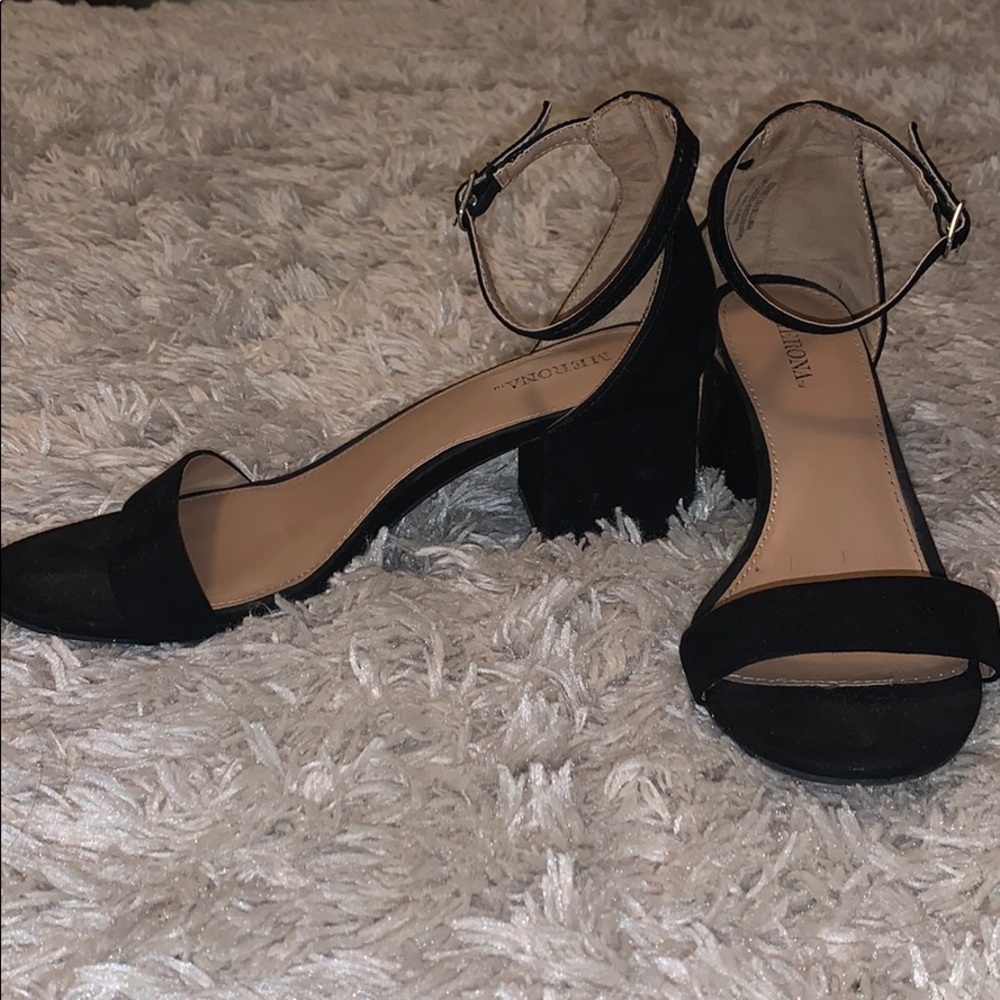 Heels - Picture 2 of 2